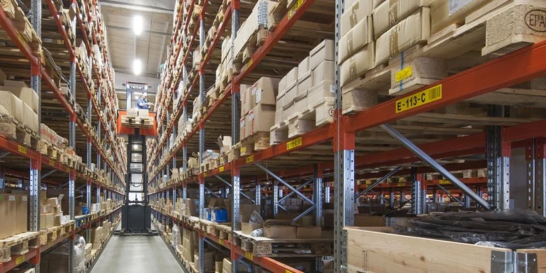 Shrusti Narrow Aisle Pallet Racking
